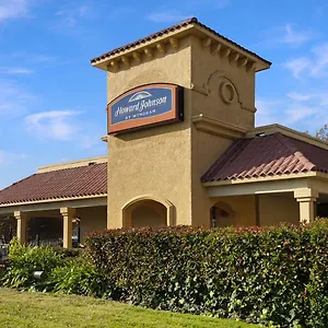 *** Hotel Howard Johnson By Wyndham Downtown USA