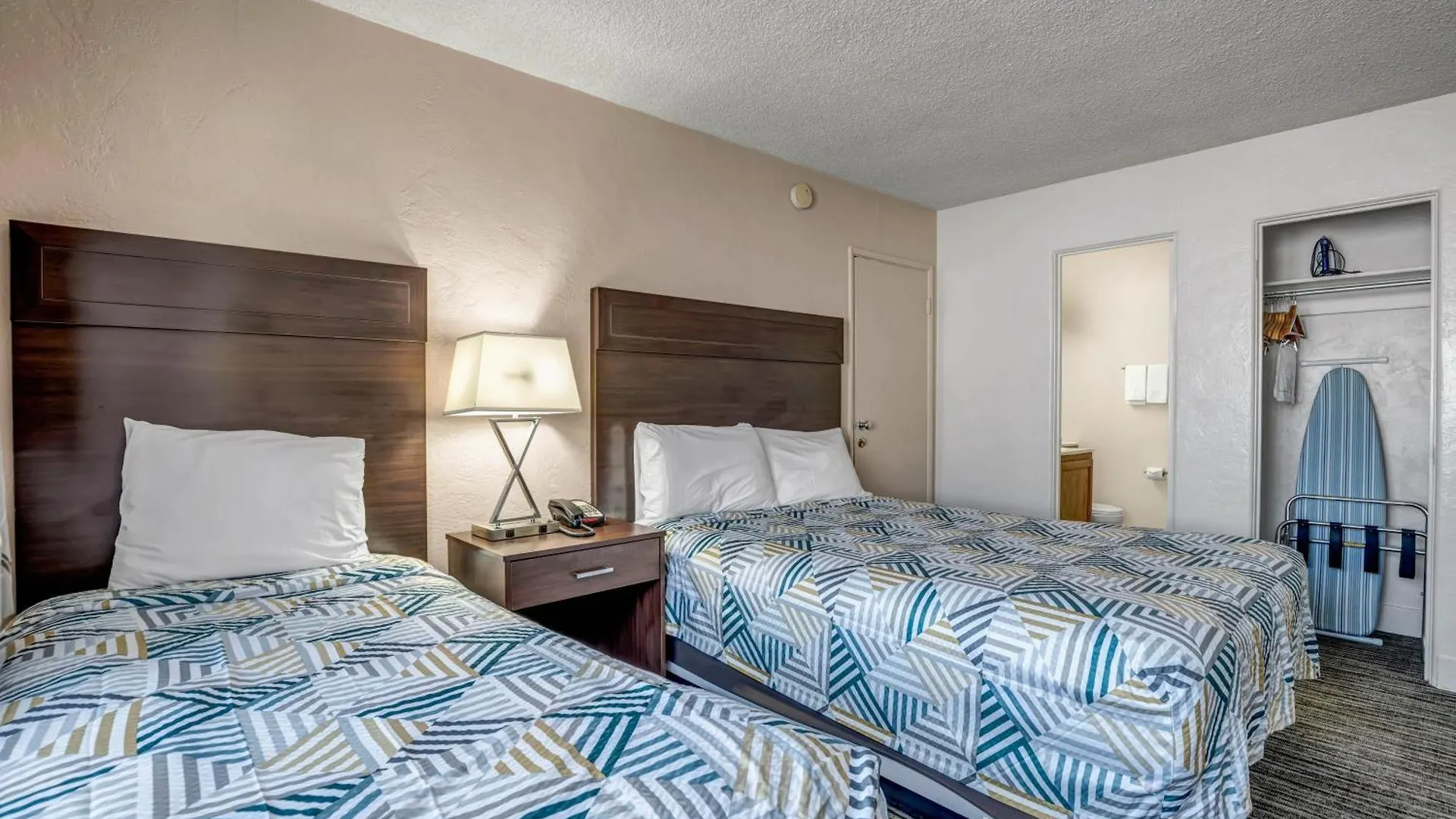 Eastside Lodge Portland Motel