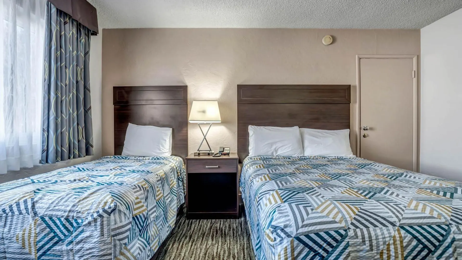 Eastside Lodge Portland 3*,  United States